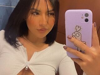 LaurynJhons's Japanese live cam girls Profile Image